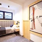 Lägenhet Family Ski&bike House Stronie Śląskie